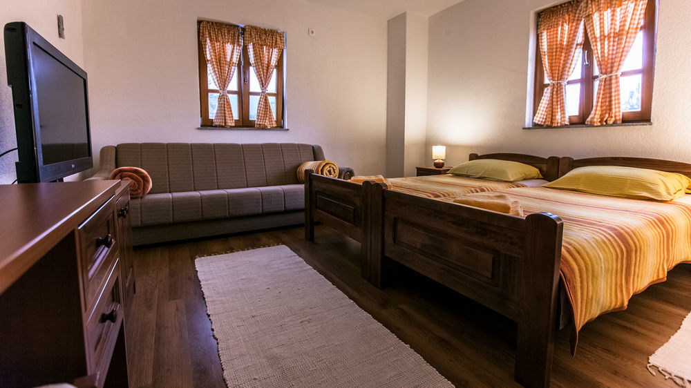 Guest House Rustico Korenica Exterior foto